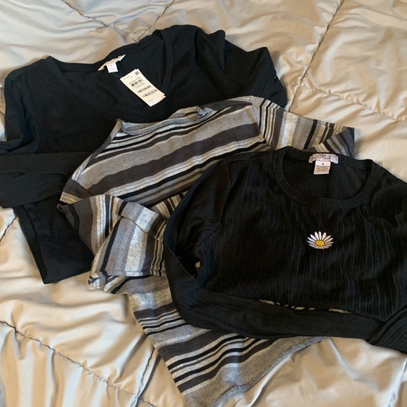 Olivia Rae Tops - 3- long sleeved shirts medium